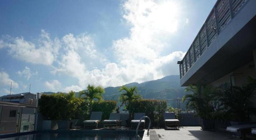 Elegancy Sansabai Hotel Patong Bagian luar foto