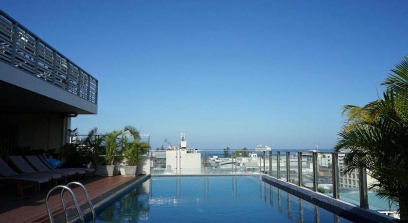 Elegancy Sansabai Hotel Patong Bagian luar foto