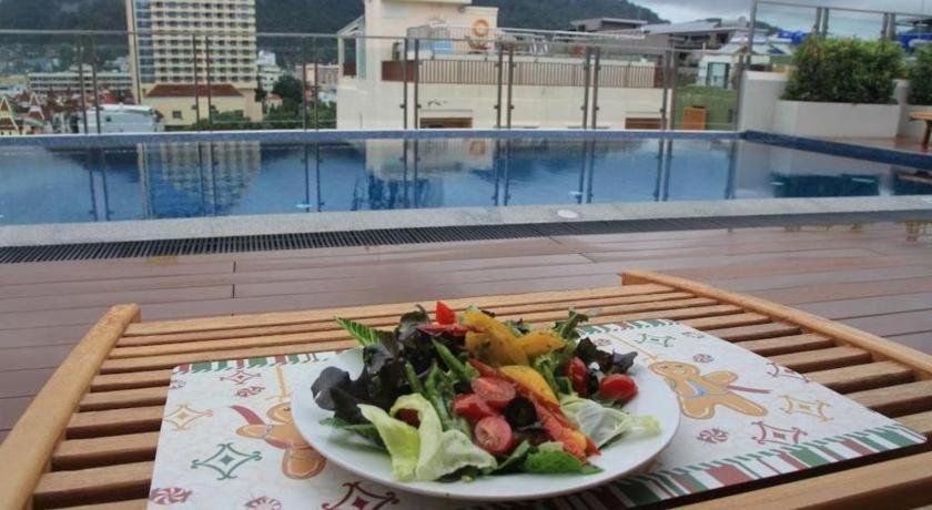 Elegancy Sansabai Hotel Patong Bagian luar foto