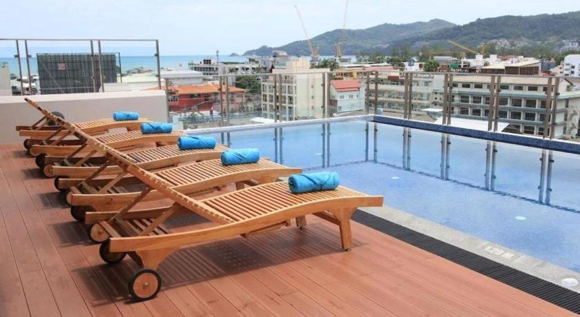 Elegancy Sansabai Hotel Patong Bagian luar foto