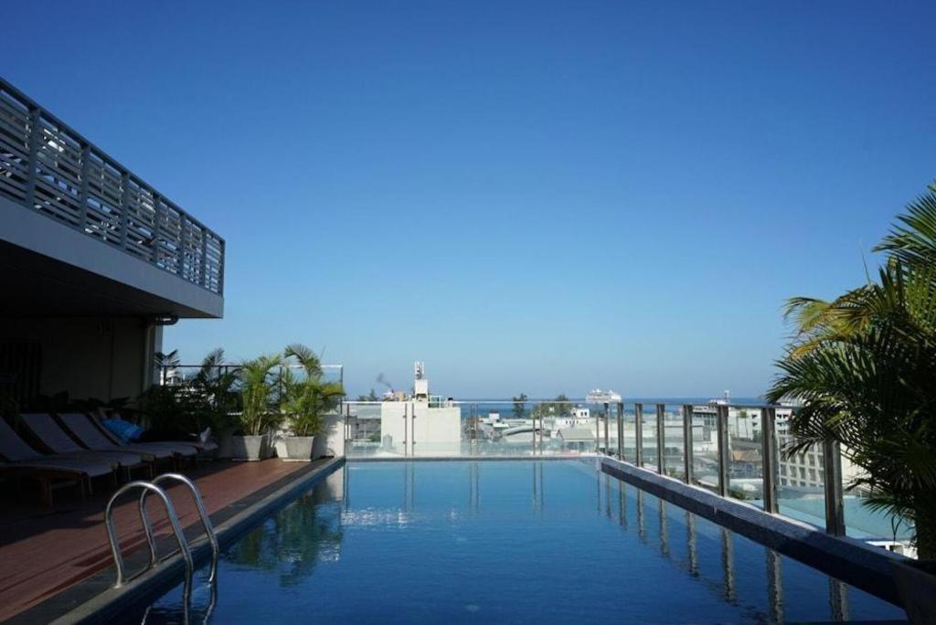 Elegancy Sansabai Hotel Patong Bagian luar foto